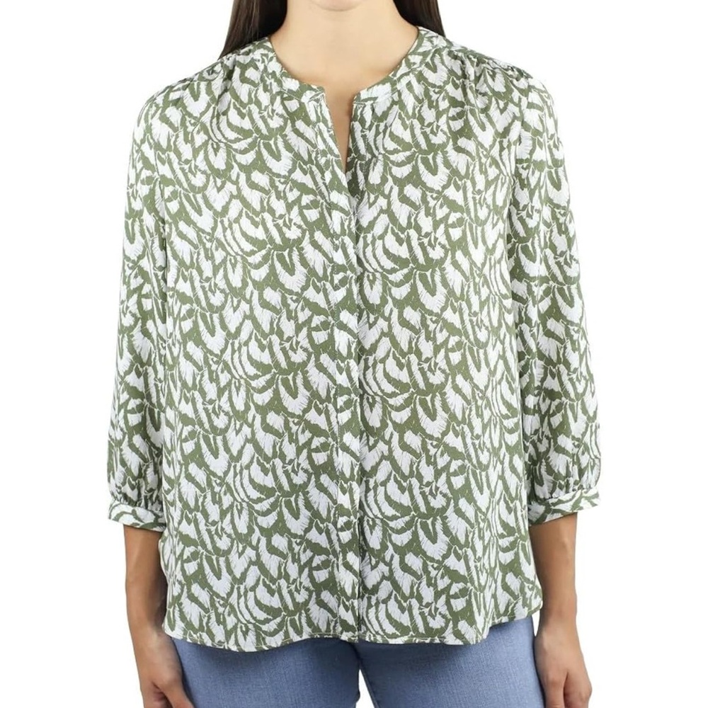 Jachs Girlfriend Green and White Print  Blouse